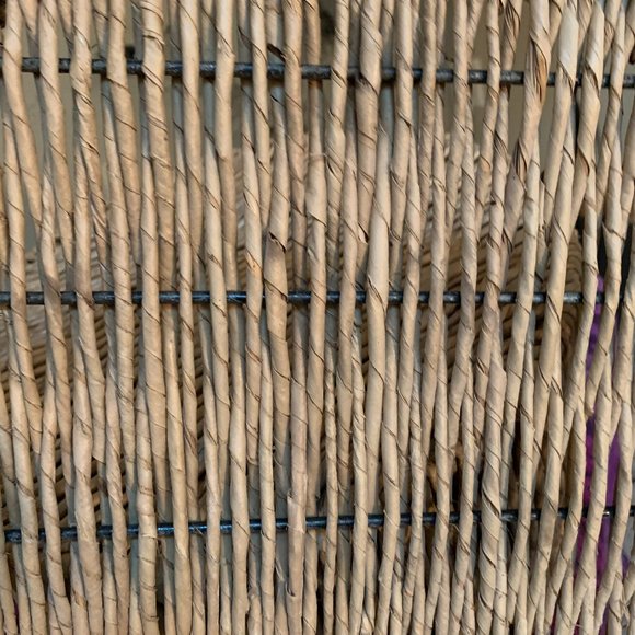 VINTAGE METAL FRAMED ROUND WOVEN  BASKET  WITH LID 13" DIAMETER 7" DEEP - Picture 6 of 6